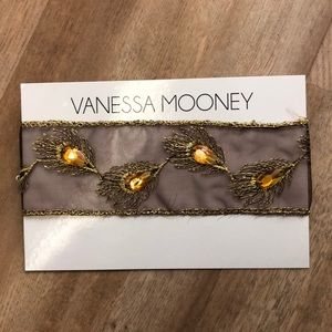 Vanessa Mooney Choker